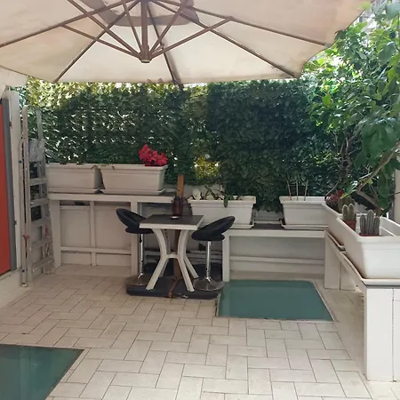 Vecchia Dante Apartman *